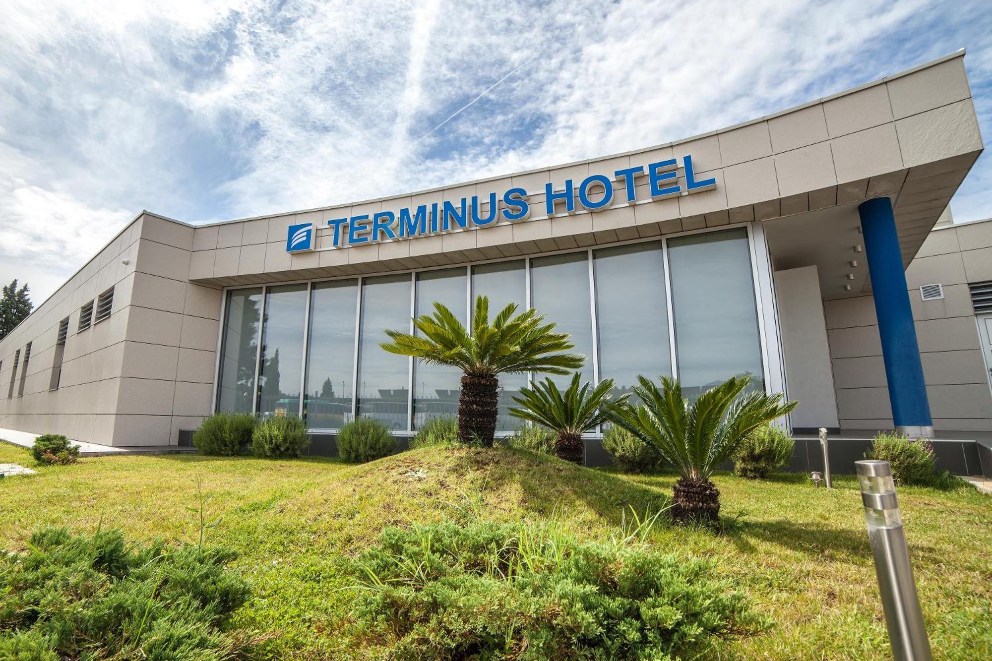Hotel Terminus Podgoriţa Exterior foto
